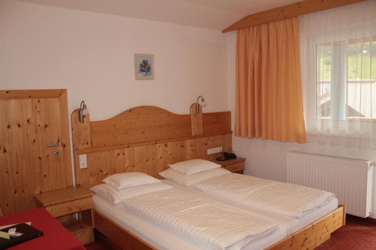 Martinshof Bed & Breakfast Obergurgl Bagian luar foto